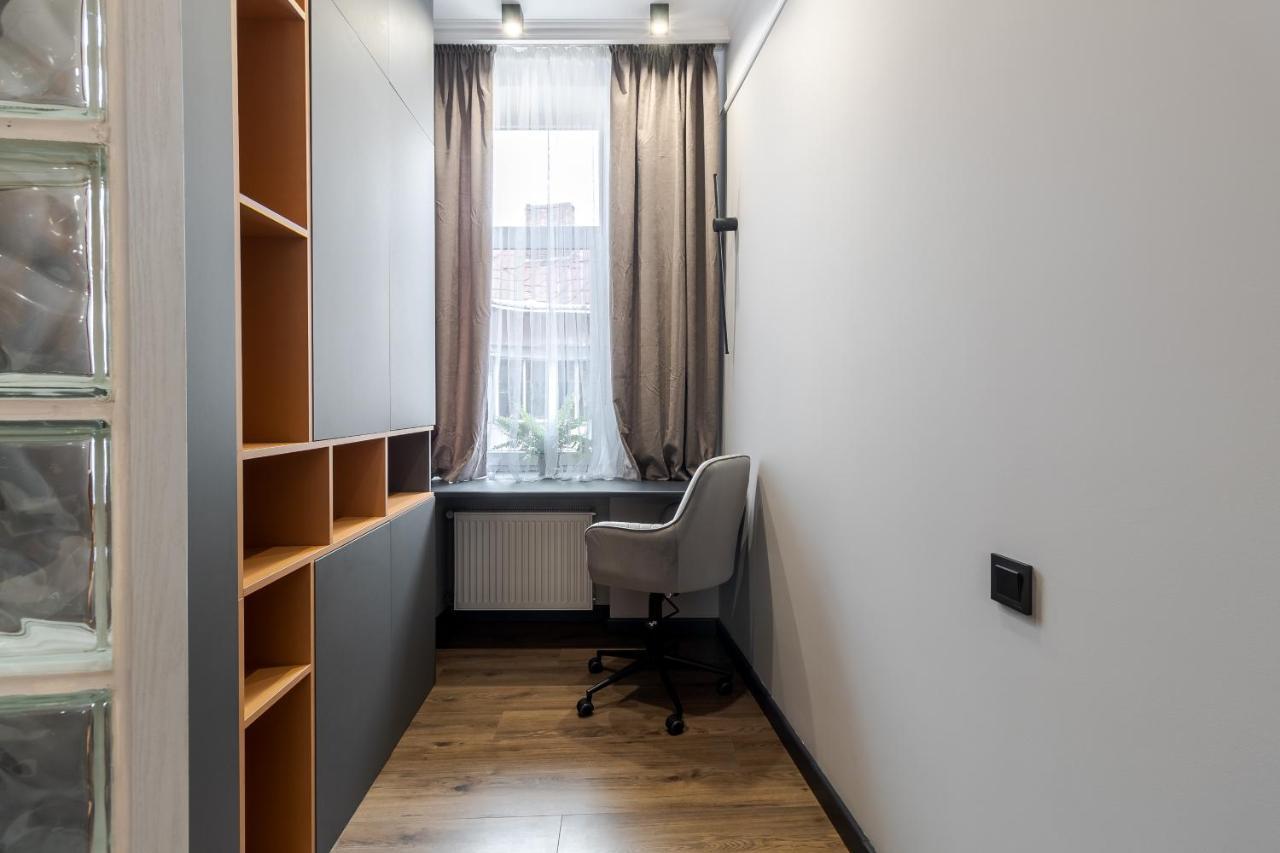 Modern Apartment Lviv Exterior photo